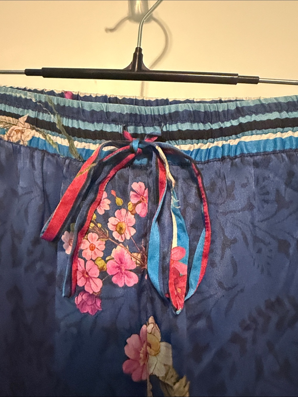 Johnny Was Silk Blend Bohemian Athleisure Navy Floral Elastic Waist Pants Size L - Picture 11 of 11